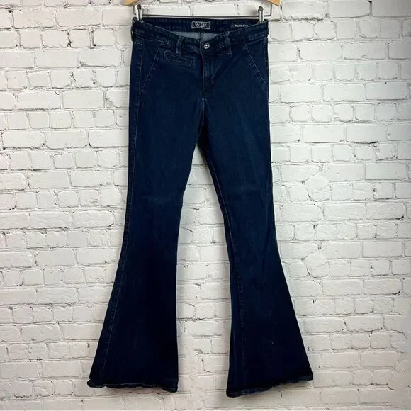 Guess Mid-Rise Flare Trouser Style Dark Wash Denim Jeans 28 - Picture 1 of 11